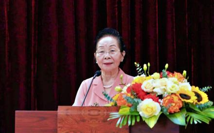 GS.TS Nguyễn Thị Doan, nguyên Phó Chủ tịch nước, Chủ tịch Hội Khuyến học Việt Nam phát biểu khai mạc Hội thảo: “Học tập suốt đời để nâng cao chỉ số hạnh phúc của nhân dân, trách nhiệm của các Ban, Bộ, Ngành, các tổ chức và Hội Khuyến học Việt Nam” diễn ra sáng 22/5 tại Hội Khuyến học Việt Nam. Ảnh: Quốc Thành